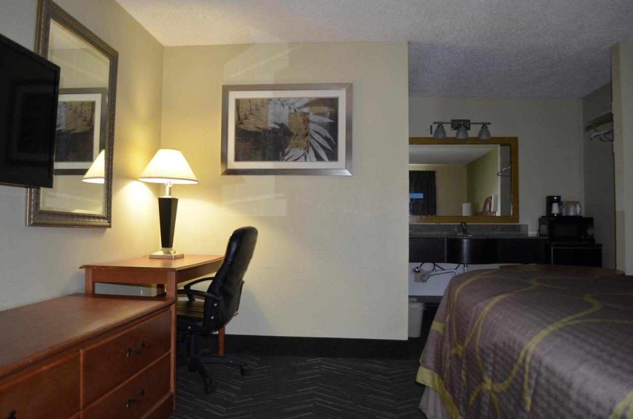 Budget Inn Williamsville Ngoại thất bức ảnh