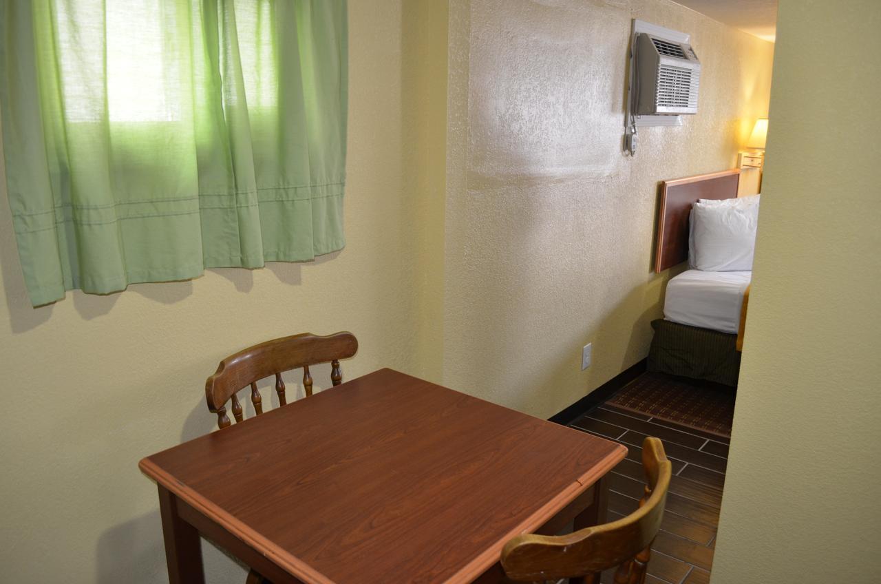 Budget Inn Williamsville Ngoại thất bức ảnh