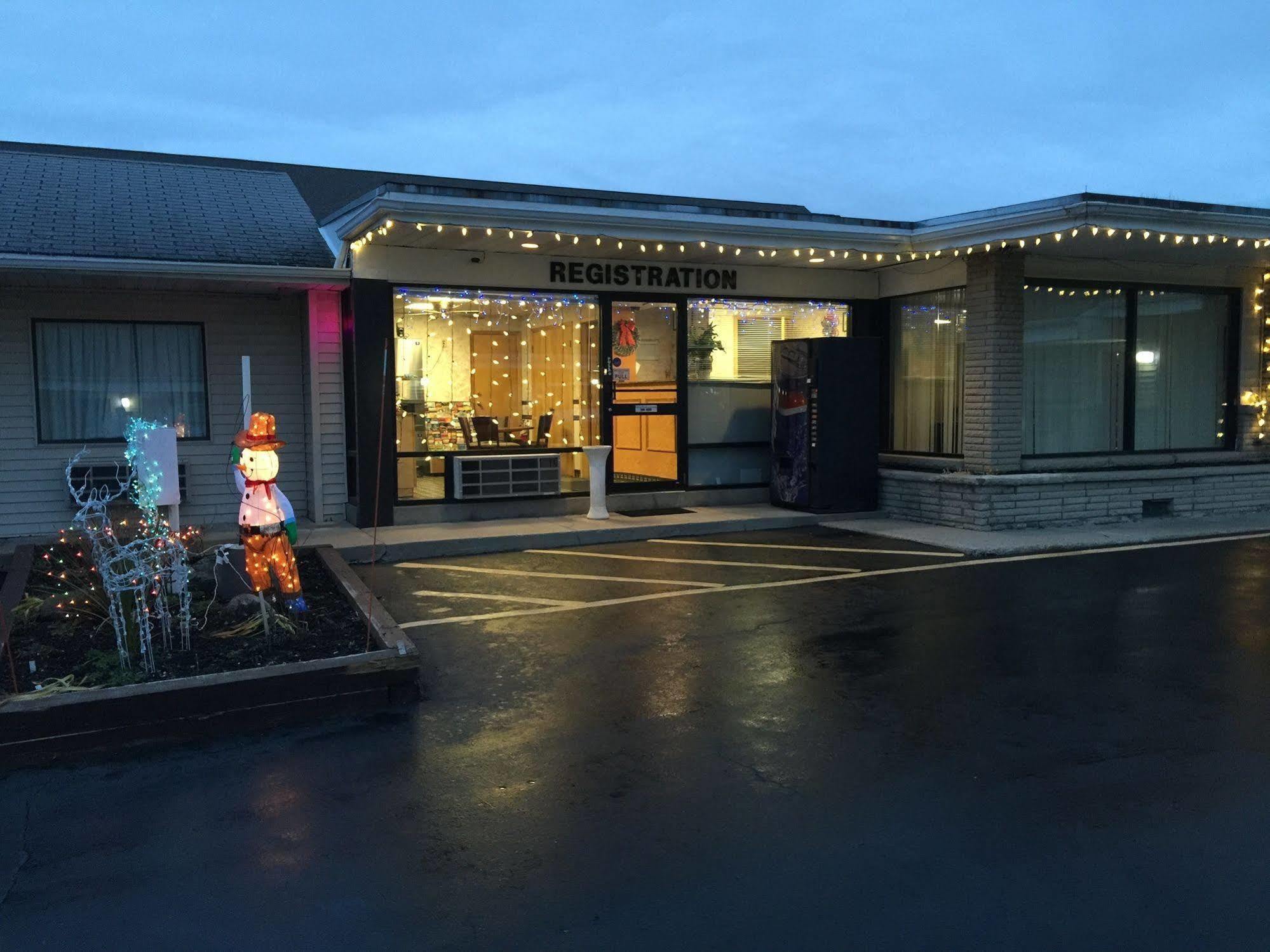 Budget Inn Williamsville Ngoại thất bức ảnh