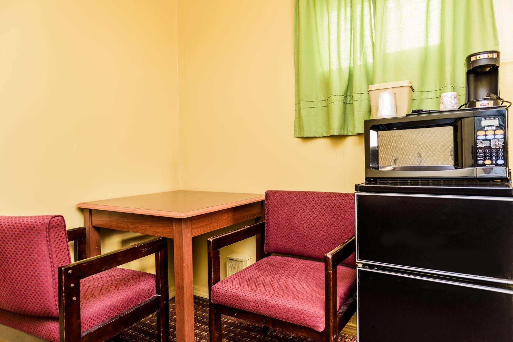 Budget Inn Williamsville Ngoại thất bức ảnh