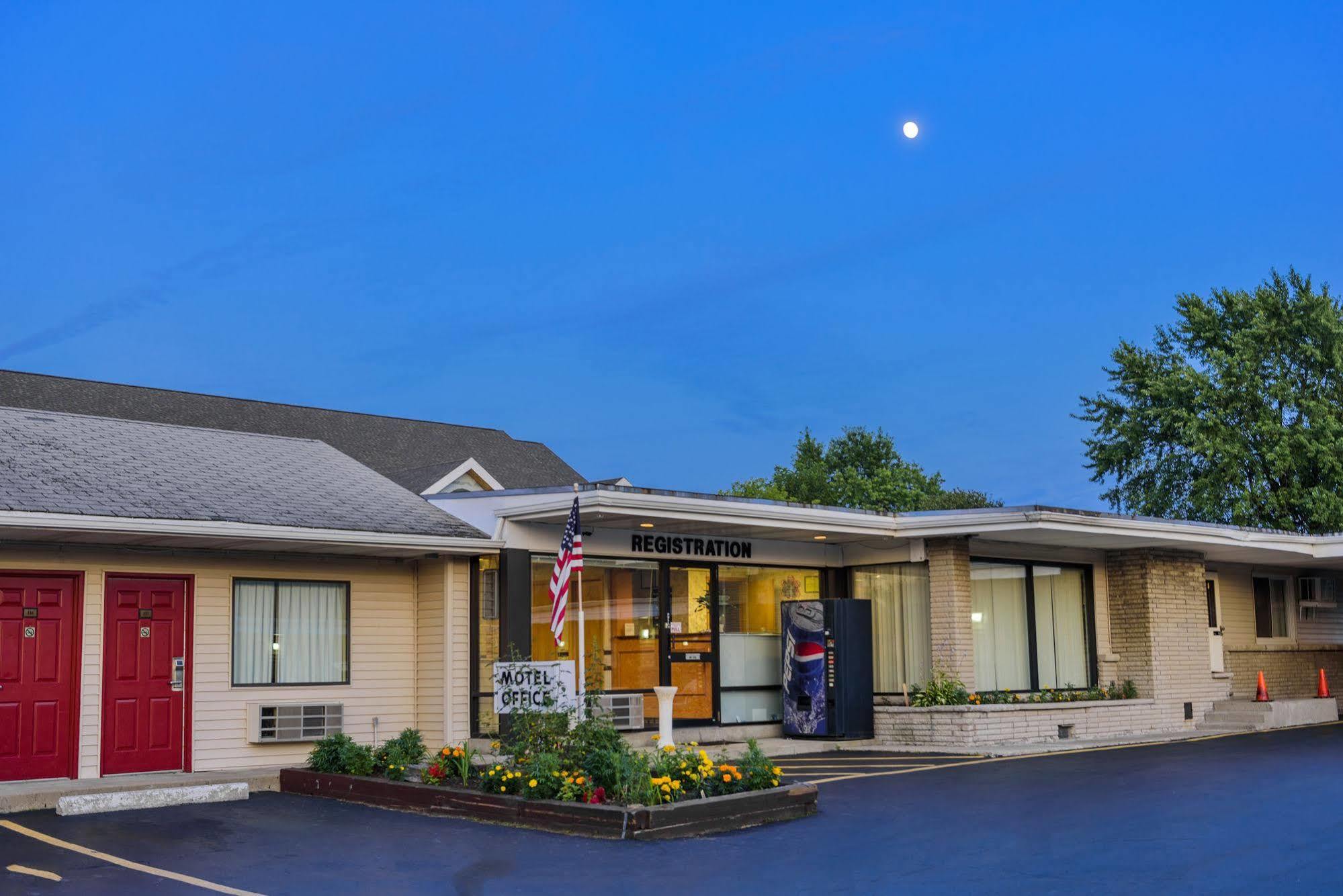 Budget Inn Williamsville Ngoại thất bức ảnh