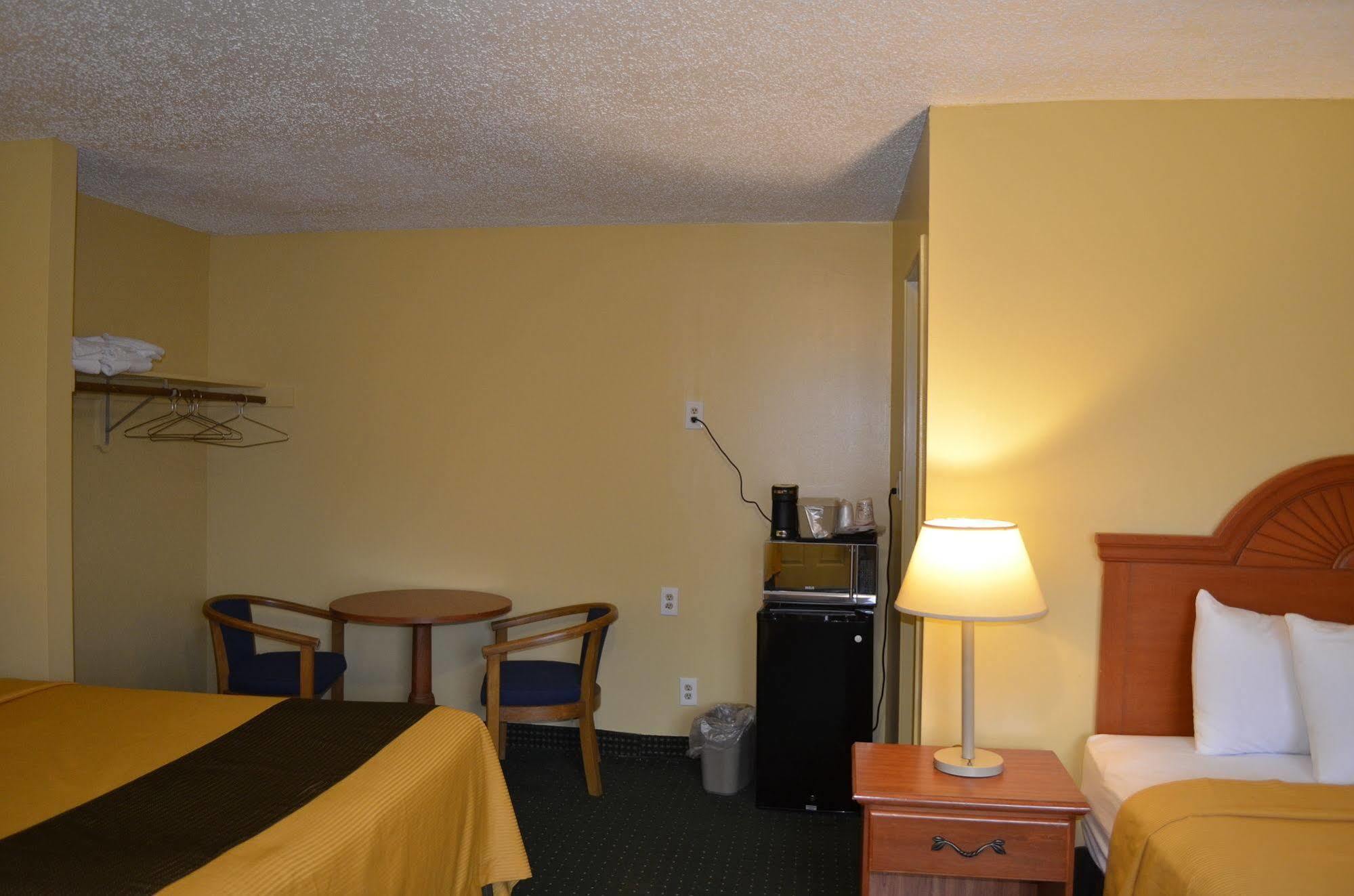 Budget Inn Williamsville Ngoại thất bức ảnh