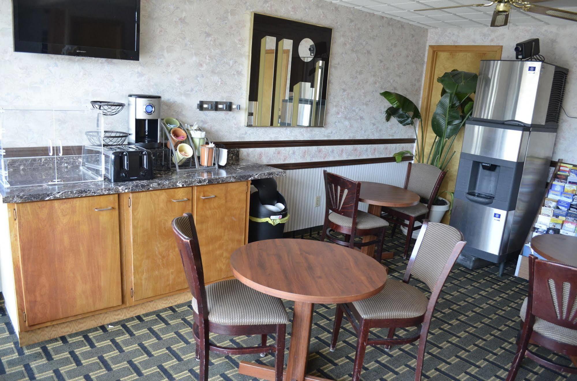 Budget Inn Williamsville Ngoại thất bức ảnh