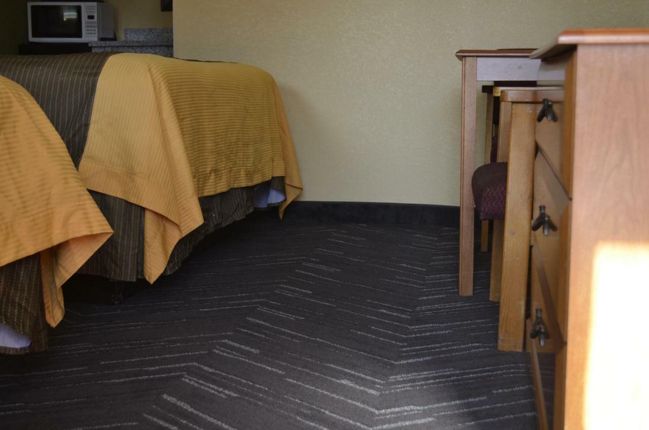Budget Inn Williamsville Ngoại thất bức ảnh