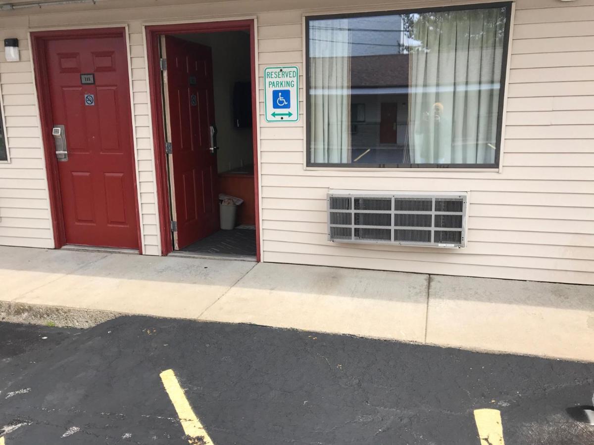 Budget Inn Williamsville Ngoại thất bức ảnh